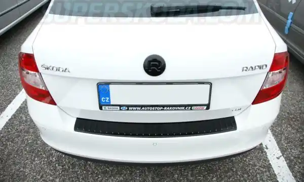 Must-Have Škoda Rapid - Nákladový práh GLOSSY BLACK