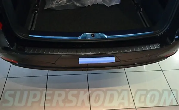 Škoda Superb II - Nákladový práh černý Nejlepší Cena