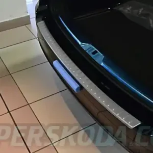 Nejprodávanější Škoda Superb II Combi - Nákladový práh stříbrný