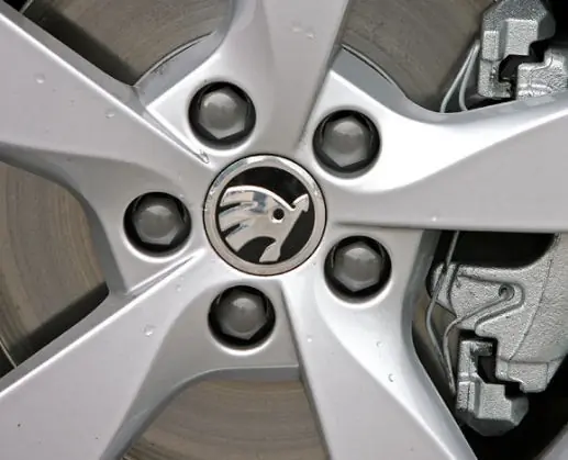 Škoda Fabia I - Středové krytky alu kol ŠKODA Must-Have