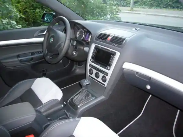 Škoda Octavia II - Rameček sředového panelu MFD 2/3 climatronic ALU Přímo Od Výrobce