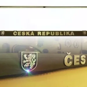 Finální Výprodej Podložka pod SPZ - S chromovým 3D logem Česká Republika