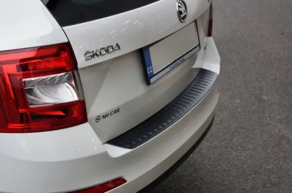 Vrácení Zdarma Škoda Octavia III Combi - ochranný panel zadního nárazníku KI-R
