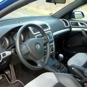 Pouze Dnes Škoda Octavia II / facelift - Dekory interiéru, sada 1 (lišty palubní desky a dveří )stříbrný matný
