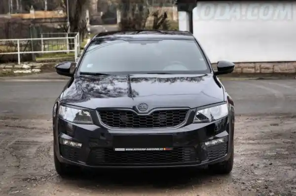 Škoda Octavia III - Sportovní maska OEM honeycomb KI-R Ověřený