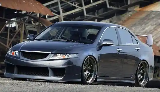 Honda Accord 03- - přední nárazník Víkendová Akce