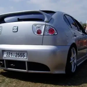 Přímo Od Výrobce Seat Leon - zadní nárazník I.
