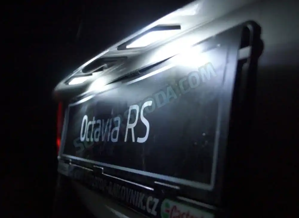 Škoda Octavia II 09 - MEGA POWER SMD osvětlení SPZ - 36 diod Jen Po Omezenou Doba