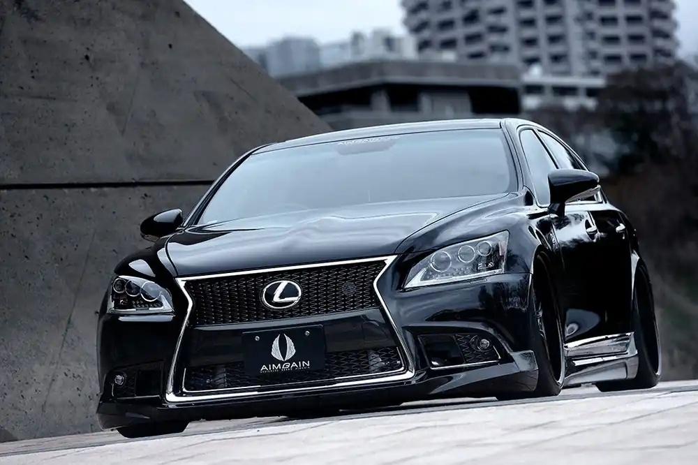 Akce Lexus LS F-Sport - body kit VIP EXE od AIMGAIN 3-dílný set