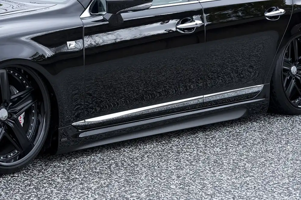 Lexus LS F-Sport - kryty prahů VIP EXE od AIMGAIN Must-Have