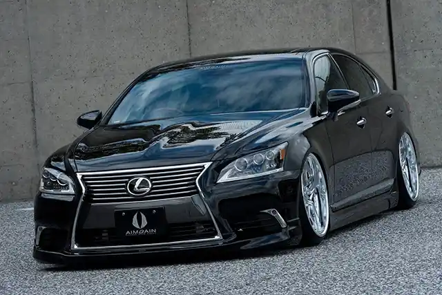 Tovární Cena Lexus LS - body kit VIP EXE od AIMGAIN 3-dílný set