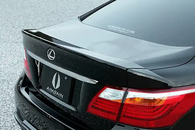 Lexus LS - prodloužení kufru VIP GT od AIMGAIN Jen Po Omezenou Doba