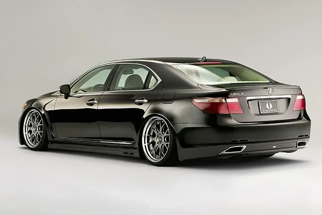Novinka Lexus LS - zadní nárazník PREMIUM od AIMGAIN