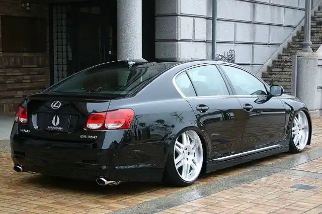 Aktuální Lexus GS - Kryty prahů EURO GT od AIMGAIN