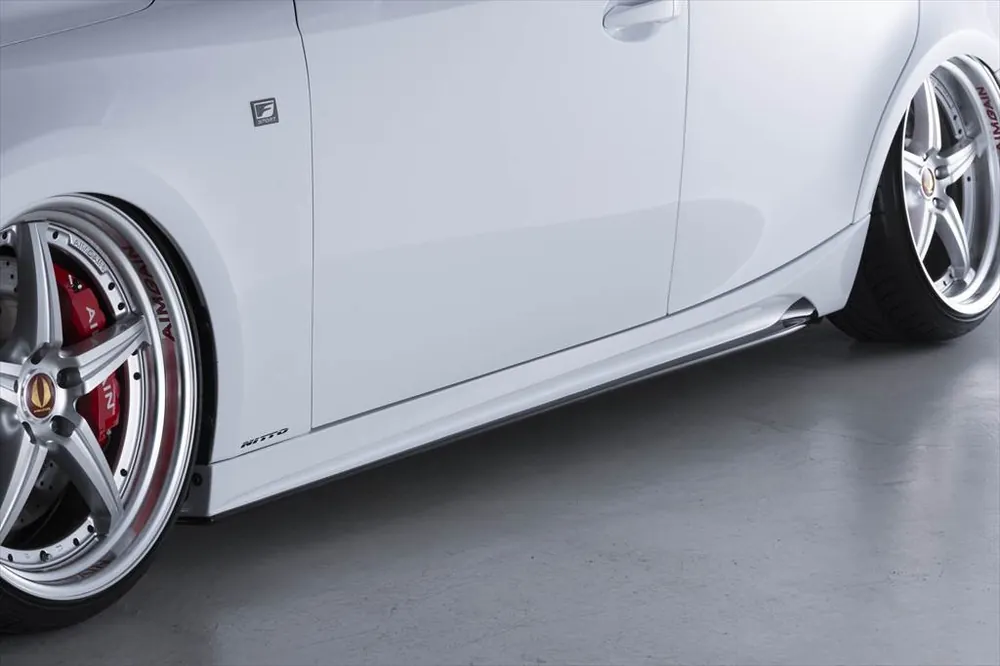 Lexus IS F-Sport - kryty prahu VIP EXE od AIMGAIN Bezpečná Platba