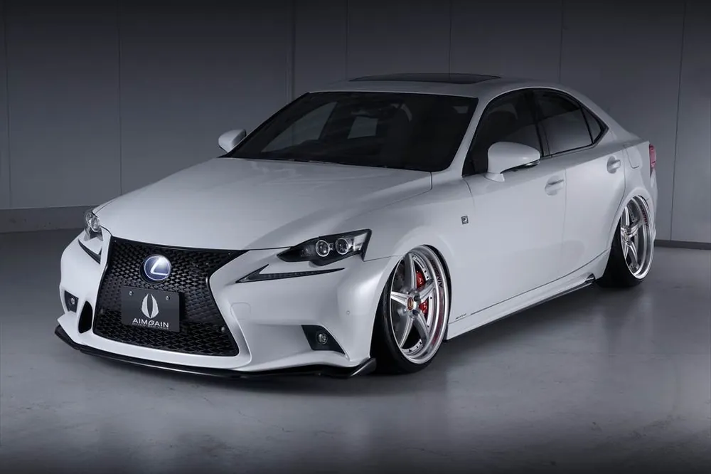 Dokud Zásoby Vydrží Lexus IS F-Sport - kryty prahu z karbonu VIP EXE od AIMGAIN