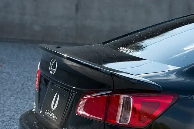 Nejprodávanější Lexus IS - odtrhová hrana kufru VIP GT od AIMGAIN
