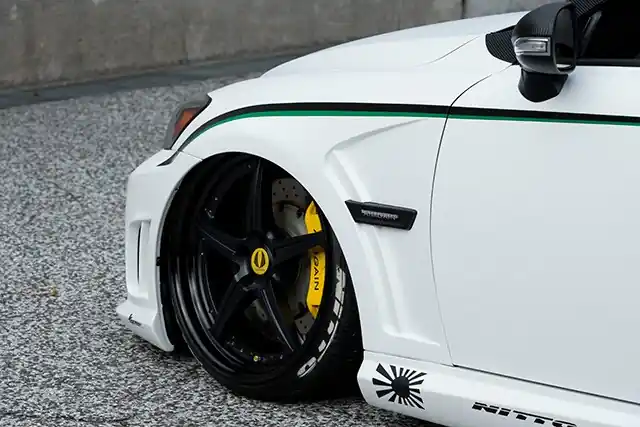 Lexus IS-C - přední blatníky VIP SPORT od AIMGAIN Vrácení Zdarma