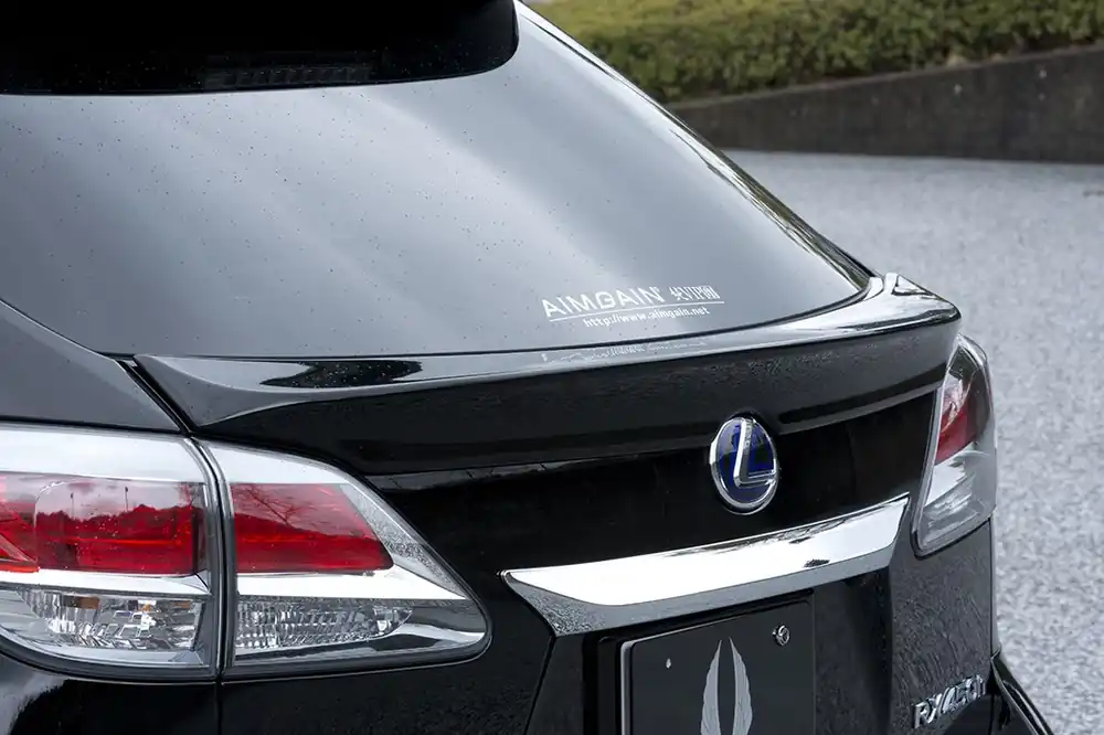 Lexus RX - odtrhová hrana na kufr VIP GT od AIMGAIN Must-Have