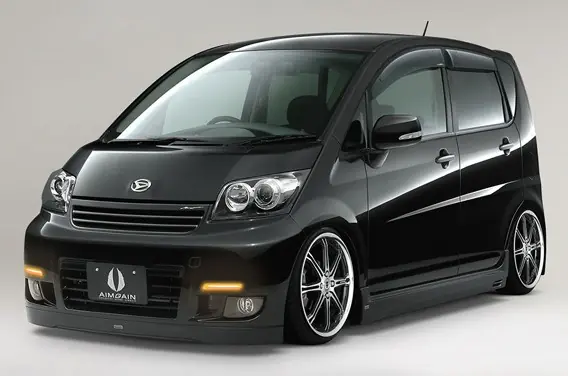 Výhodná Nabídka Daihatsu Move Custom - body kit CYGNUS od AIMGAIN 3-dílný set