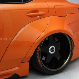 Poslední Šance Lexus ISF - rozšířené lemy blatníku VIP GT od AIMGAIN