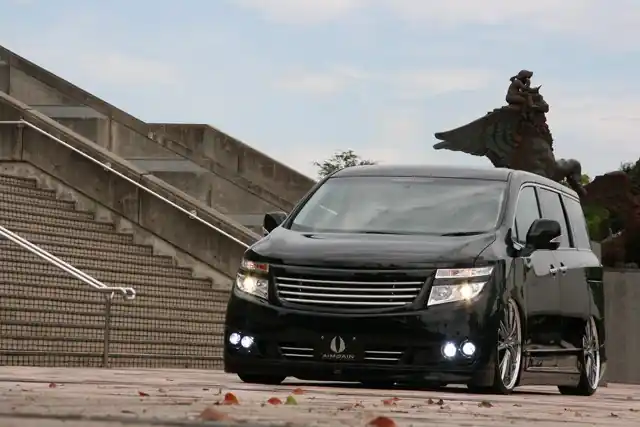 Nízká Cena Nissan Elgrand E52 - body kit EXE od AIMGAIN 3-dílný set