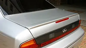 Autentický Nissan Q45 - křídlo na kufr EURO EDITION od AIMGAIN