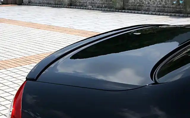 Oblíbený Nissan Cima F50 - odtrhová hrana kufru CYGNUS od AIMGAIN