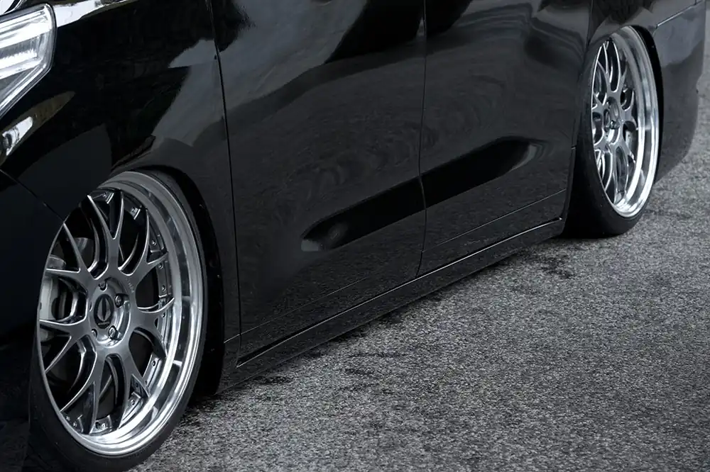 Toyota Alphard - kryty prahu VIP od AIMGAIN Sleva