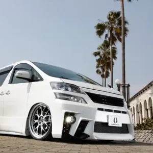 Toyota Vellfire - body kit GRAND od AIMGAIN 4-dílný set Horká Nabídka