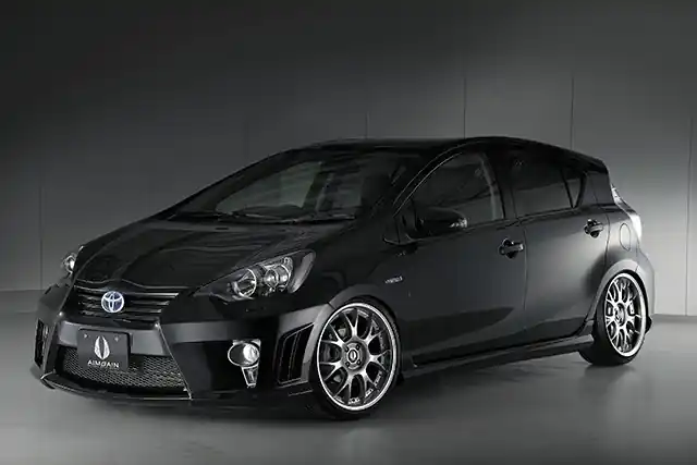 Toyota Aqua - body kit VIP od AIMGAIN 4-dílný set Kup Teď