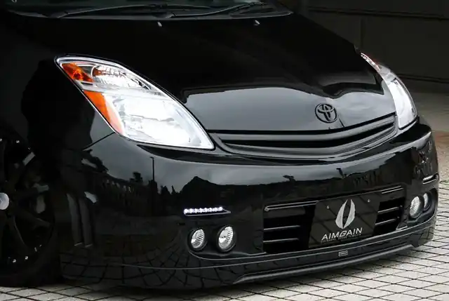 Kup Teď Toyota Prius 20 - přední nárazník VIP od AIMGAIN