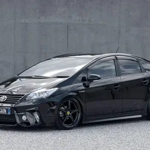 Toyota Prius 30 - body kit VIP GT od AIMGAIN 3-dílný set Must-Have