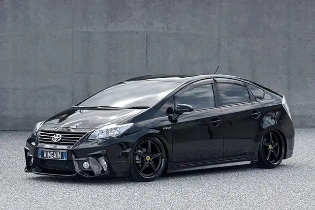 Toyota Prius 30 - body kit VIP GT od AIMGAIN 3-dílný set Must-Have