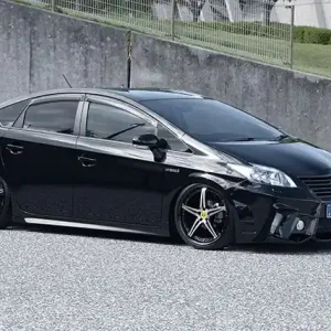 Cenová Bomba Toyota Prius 30 - body kit VIP GT od AIMGAIN 4-dílný set