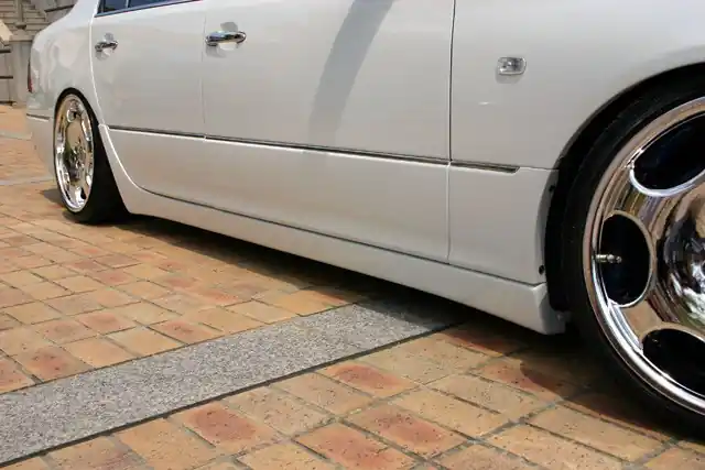 Nejlepší Volba Toyota Celsior 30 - kryty prahu EURO EDITION od AIMGAIN