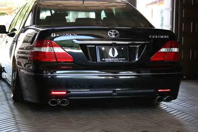Autentický Toyota Celsior 30 - zadní nárazník CYGNUS od AIMGAIN