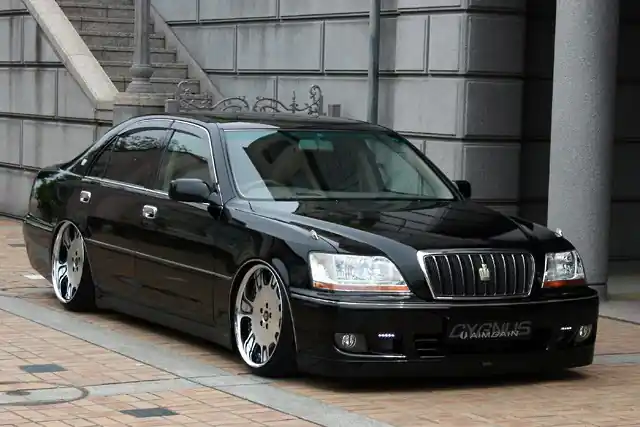 Toyota Majesta 17 - body kit CYGNUS od AIMGAIN 3-dílný set Nakupujte Hned