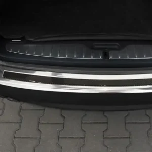 Nerezový kryt prahu zadních dveří BMW 5 F11 Combi (2009 - 2017) - BLACK CARBON - Avisa Top Prodej