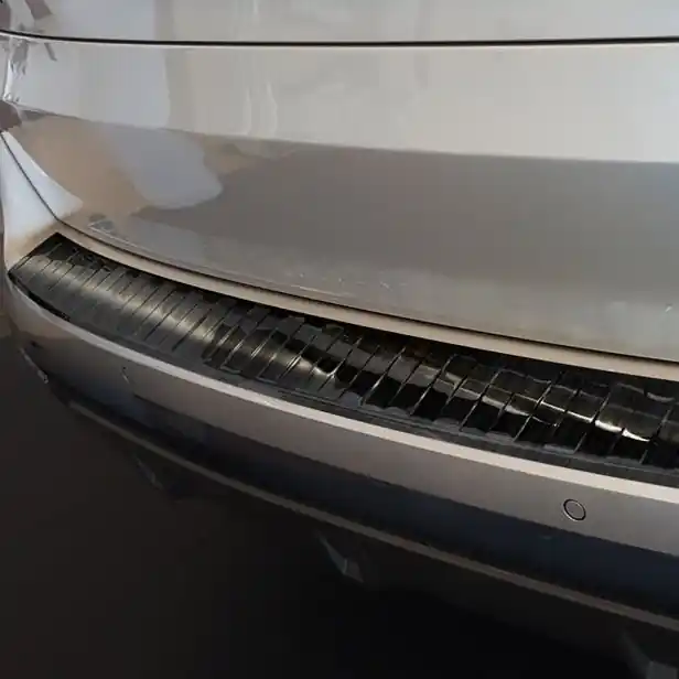 Nerezový kryt prahu zadních dveří BMW X5 G05 (od roku 2018>) - Avisa 2/45191 Akční Nabídka