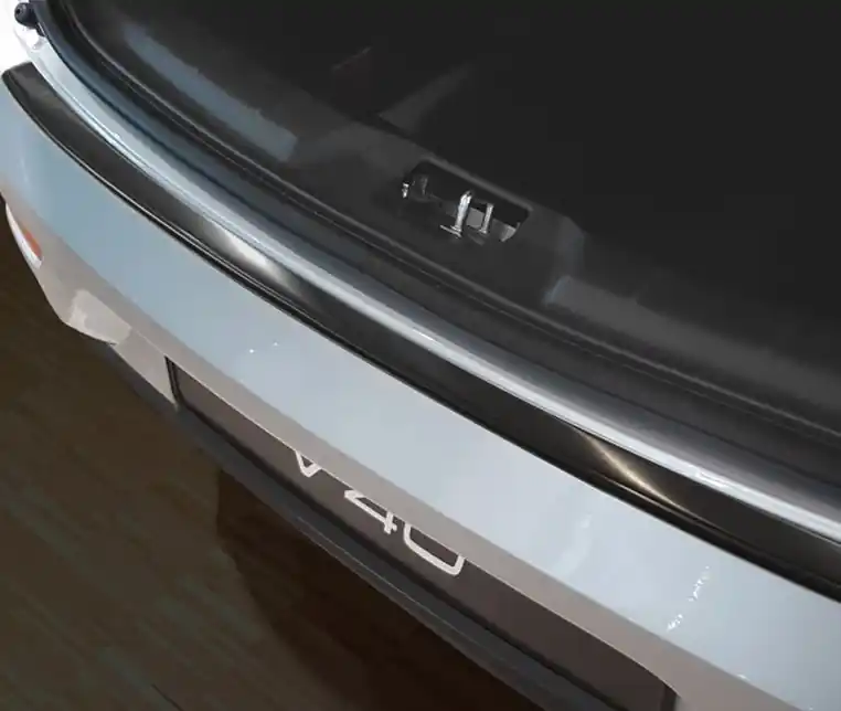 Nerezový kryt prahu zadních dveří Volvo V40 Facelift (od roku 2016>) - Avisa Víkendová Akce