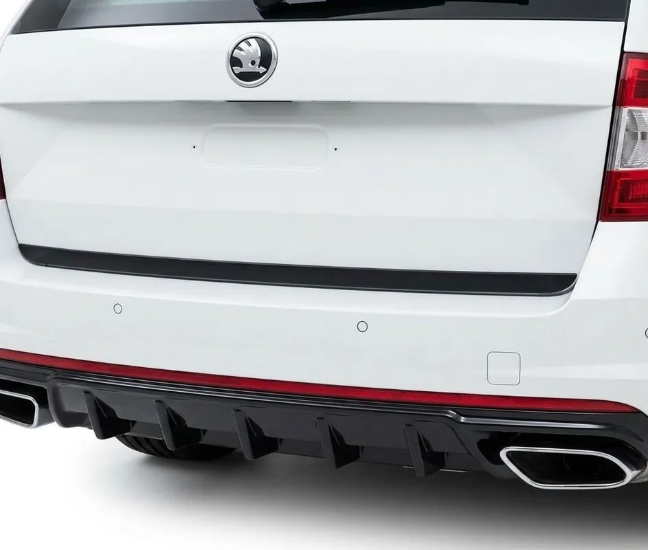 Pouze Dnes Lišta na hranu kufru Škoda Octavia III Combi (2013 - 2020) černá MILOTEC