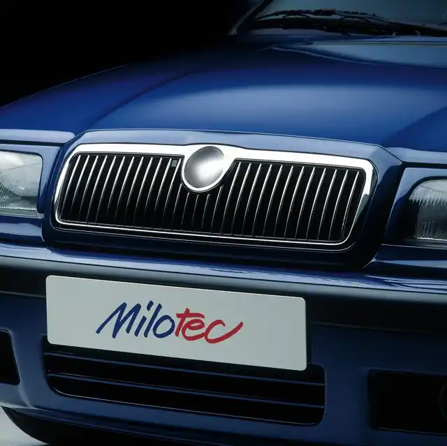 Chromovaná přední maska Škoda Octavia I (1997 - 2000) - Milotec Přímo Od Výrobce
