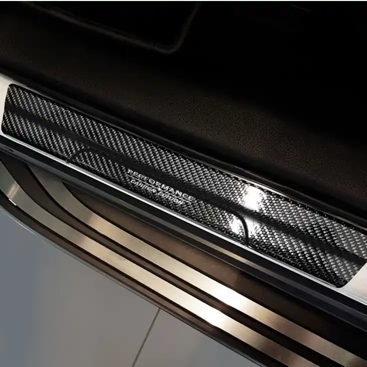 Nejprodávanější Prahové karbonové lišty Toyota RAV4 V (od roku 2018>) - Performance Carbon Edition - Avisa