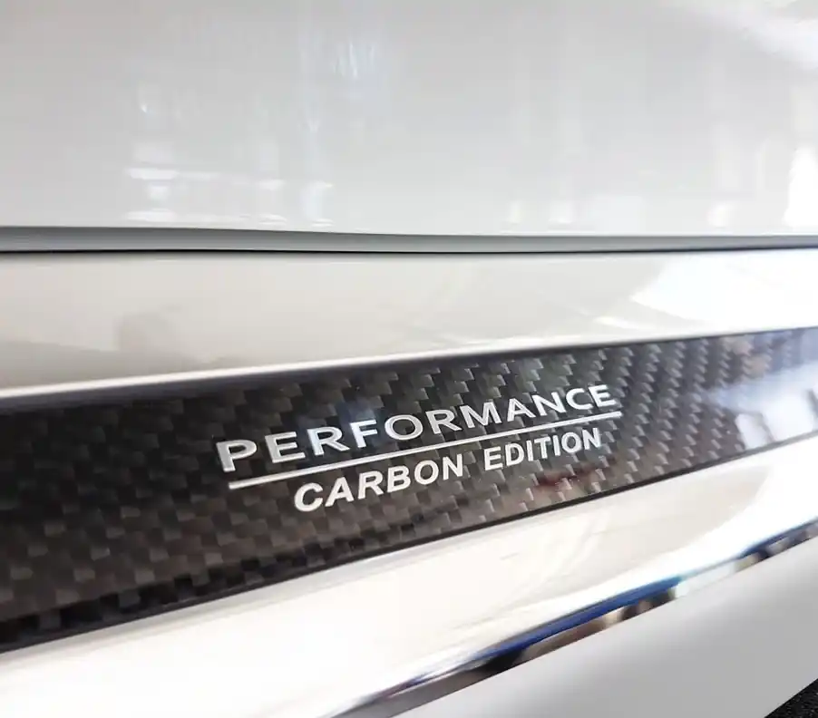 Nerezový kryt prahu zadních dveří BMW X3 G01 M-Paket (od roku 2017>) - BLACK CARBON - Avisa Must-Have