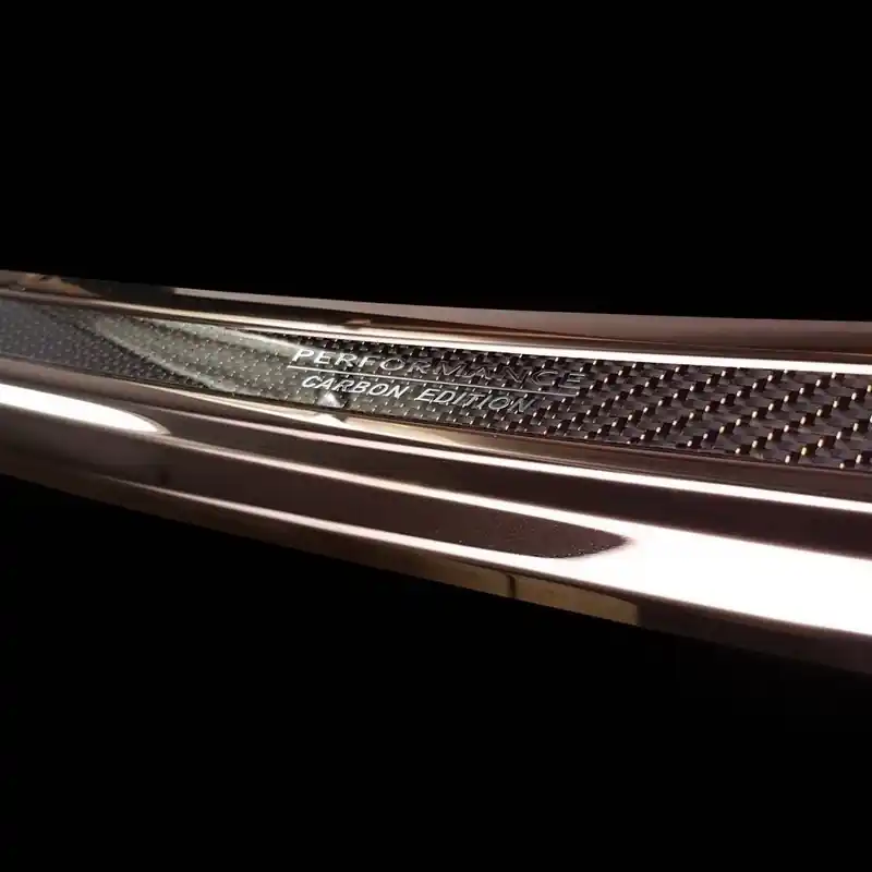 Nerezový kryt prahu zadních dveří Porsche Cayenne III (od roku 2017>) karbon - Avisa 2/44095 Nejlepší Cena