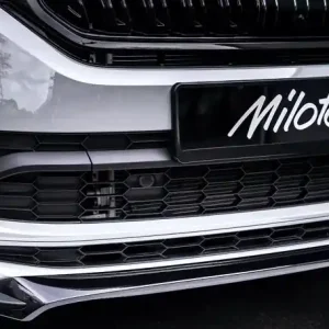 Sezónní Sleva Přední spoiler Škoda Kodiaq I Sportline / RS (2016 - 2021) BLACK GLOSSY MILOTEC