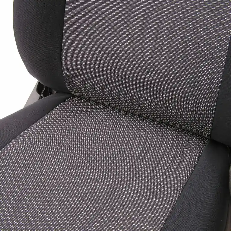 Autopotahy Audi Q3 (od roku 2018>) - Exclusive Quality - černo / bílé Cenový Hit