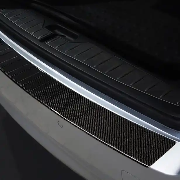 Sleva Karbonový kryt prahu zadních dveří BMW 5 F11 Combi (2010 - 2017) - Avisa 2/49260