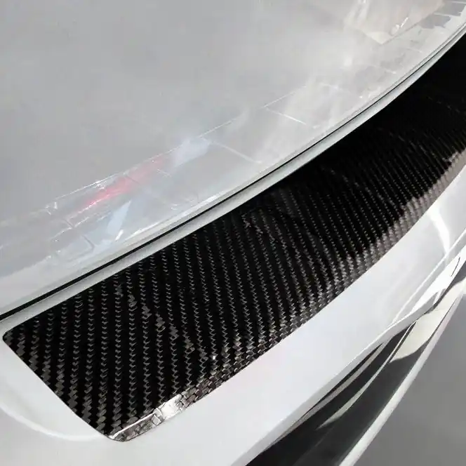 Karbonový kryt prahu zadních dveří BMW X7 (od roku 2019>) - Avisa 2/49250 Víkendová Akce